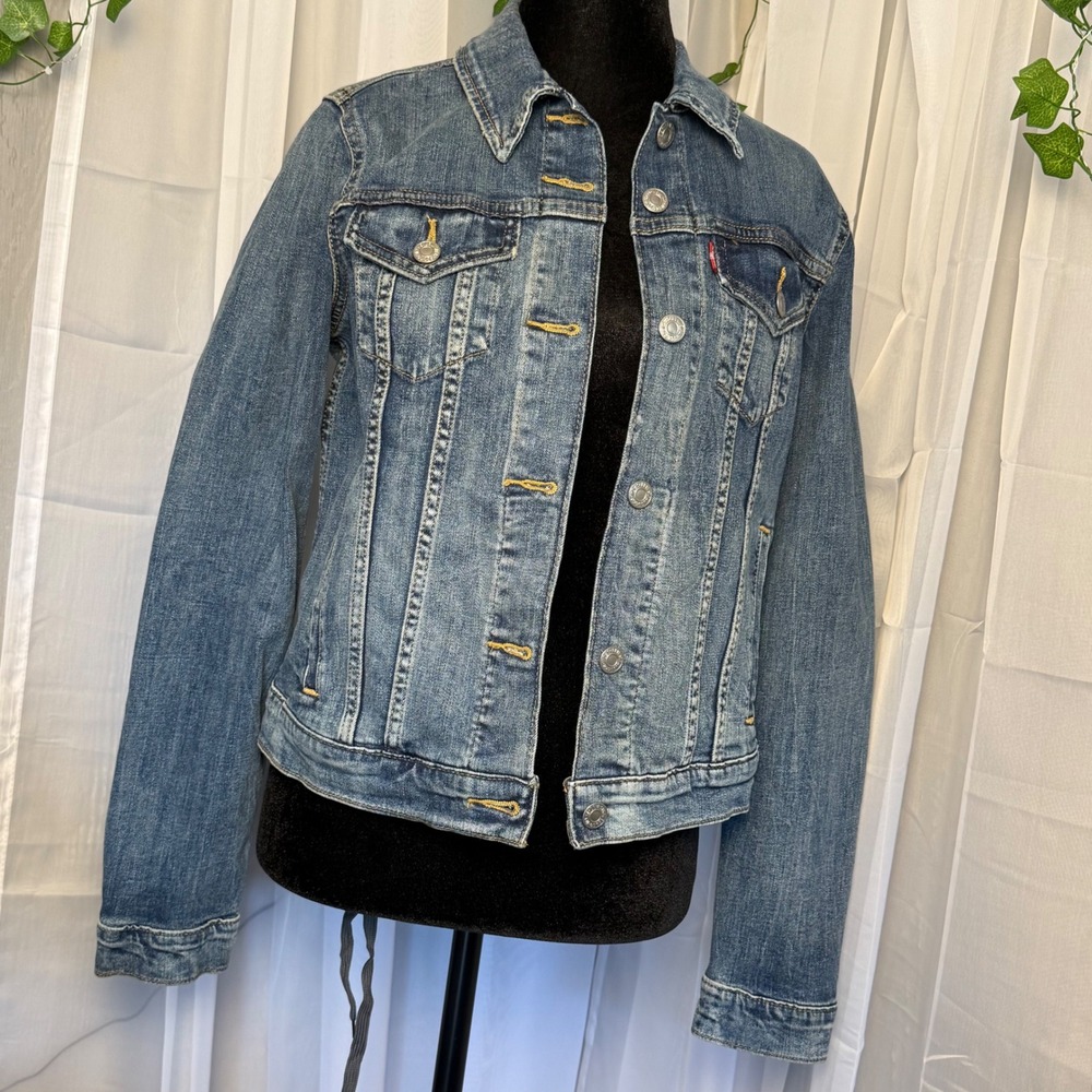 Levis Trucker Jacket Medium Wash Denim Classic Fit Blue Jean Coat Womens M - Picture 2 of 11